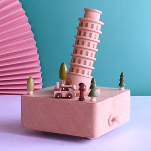 Boîte à musique en bois de la Tour de Pise avec base rotative et décorations