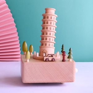 Boîte à musique en bois Tour de Pise avec socle rotatif et figurine de voiture