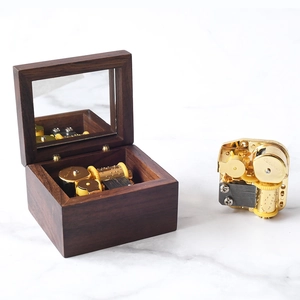 Vintage Walnut Wood Music Box Handmade Mechanical 18 Note Clockwork Musical Box With Internal Mirror For Birthday Gift