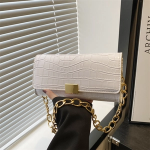 Women Crocodile Embossed PU Leather Baguette Shoulder Bag With Chunky Gold Chain Lock Fashion Handbag Daily Use