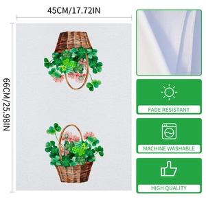 Detail of St. Patrick's Day microfiber kitchen towel with clover pattern and 45x66cm dimensions