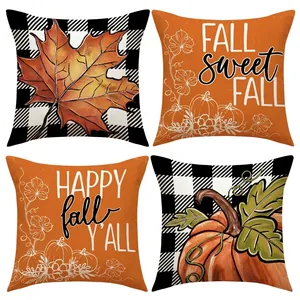 Lot de quatre housses de coussin d'automne à carreaux avec feuilles d'érable et citrouilles