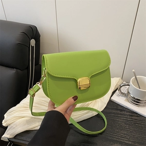 Women Vintage PU Leather Crossbody Bag Saddle Shoulder Purse With Golden Metal Buckle Adjustable Strap Elegant Daily Fashion
