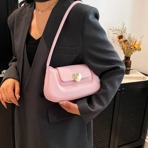 Borsa sottoascellare rosa con fibbia a cuore in stile chic francese minimalista da donna