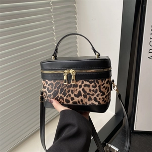 Women Fashion Leopard Print Splicing Crossbody Bag Urban Minimalist Nylon Shoulder Bag Vanity Case Box Handbag With Shoulder Strap