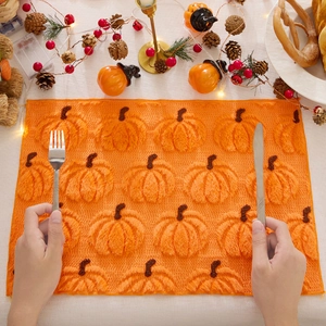 Tovaglietta autunnale con ricamo zucca 3D e morbida trama in velluto per il Ringraziamento
