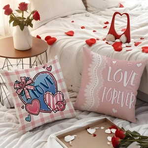 Romantische rosa Kissenbezüge mit Herzmotiven, LOVE-Aufdruck und feinen Spitzendetails