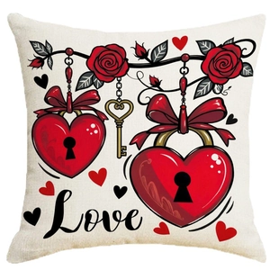 Quadratischer Leinen-Kissenbezug zum Valentinstag mit Herzschloss und Rosenblüten-Motiv