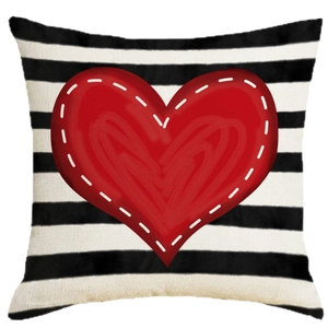Housse de coussin Saint-Valentin avec rayures noires et blanches et motif cœur rouge