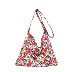 Grande borsa tote con vivaci motivi floreali retrò e morbidi spallacci in stile coreano