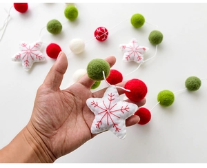 Handheld Christmas felt ball garland with red snowflake embroidery on white stars