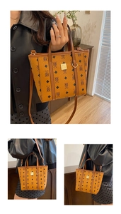 Détails du sac vintage marron montrant les modes de transport à la main, à l'épaule et croisé