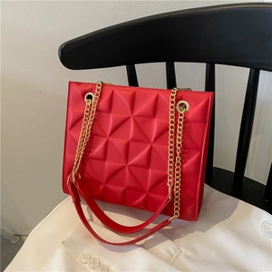 Women Fashion PU Leather Crossbody Bag With 3D Geometric Quilted Pattern Metal Chain Shoulder Tote Bag For Daily Office