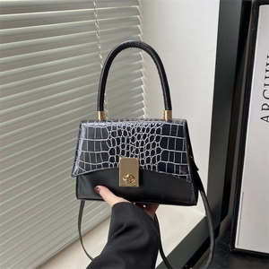 Damen Mode PU Leder Krokodil Muster Kleine Quadratische Tasche Metallschloss Klappe Handtasche Umhängetasche Täglich Chic Stil