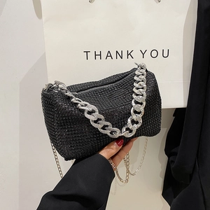 Sac bandoulière noir en strass de style français avec chaîne en argent et bandoulière