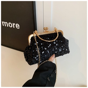 Pochette de soirée chic à paillettes noires avec cadre en métal doré et chaîne