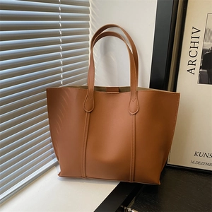 Minimalist Large Capacity Synthetic Leather Tote Bag For Women Solid Color Casual Shoulder Bag For Daily Commute Work Fashion Handbag