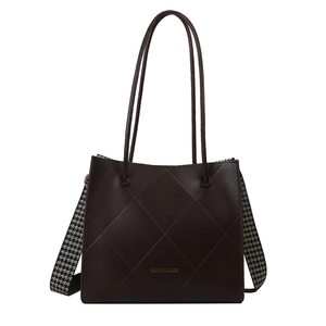 Borsa tote trapuntata marrone cioccolato con tracolla houndstooth e scritta dorata