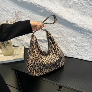 Sac Hobo à Imprimé Léopard Grande Capacité pour Femmes Mode Cuir PU Cabas Sac à Épaule Décontracté Voyage Navette Main