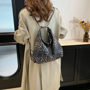 Grand sac cabas à imprimé léopard avec bandoulière réglable pour le quotidien des femmes