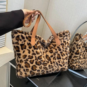 Sac Tote Imprimé Léopard Fausse Fourrure Grande Capacité Sac À Main Peluche Avec Bandoulières En Similicuir Femmes