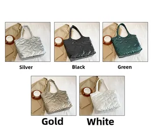 Borse shopper trapuntate nei colori argento, nero, verde, oro e bianco metallizzato
