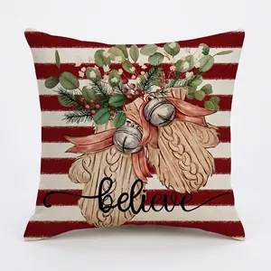 Federa natalizia a righe rosse con illustrazione di guanto e scritta Believe