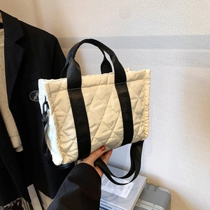 Fashion Women Quilted Rhombic Shoulder Bag Puffy Nylon Tote Bag Large Capacity Crossbody Bag With Adjustable Strap Commuter Bag