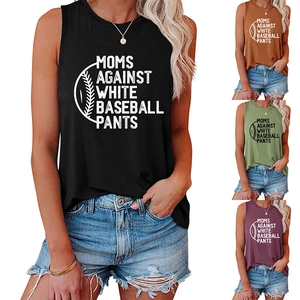 Detailansicht modischer ärmelloser Tanktops in Schwarz, Orange, Grün und Lila Farben