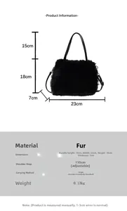 Vue détaillée du sac cabas en fausse fourrure noire avec dimensions et bandoulière