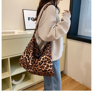 Close-up of leopard print canvas tote bag with thick material for daily commuting
