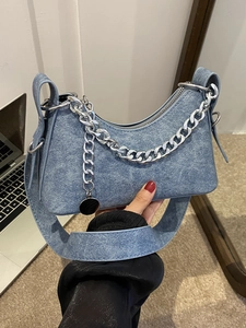 Women Denim Texture PU Crossbody Bag Crescent Shape Silver Chain Shoulder Bag Retro Fashion Y2K Style Zipper Closure