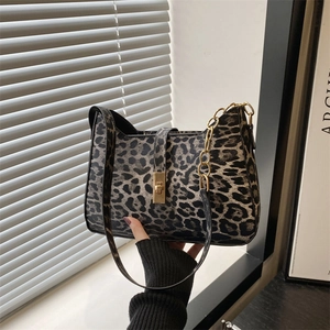 Leopard Print Underarm Bag PU Leather Shoulder Bag With Golden Chain And Metal Lock For Women Fashion Retro Style
