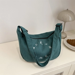 Sac Bandoulière Femme en Velours Côtelé Croissant Grande Capacité Broderie de Lettres Sac à Épaule Casual Minimaliste Urbain