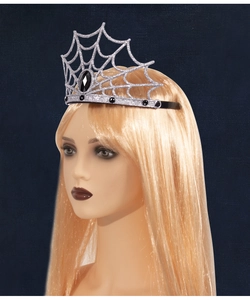 Detalle de corona de reina araña plateada con gemas negras para disfraces de Halloween