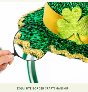 Vue détaillée du mini chapeau de Saint-Patrick avec broderie exquise sur les bords