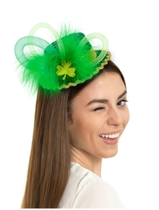 Détail du serre-tête de la Saint-Patrick avec mini chapeau vert, paillettes et trèfle