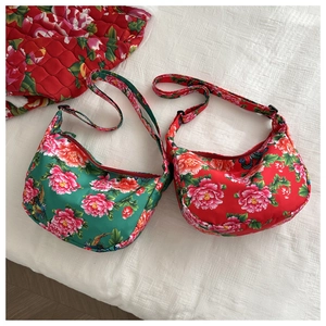 Sacs à fleurs rouges et verts en forme de croissant avec bandoulières réglables