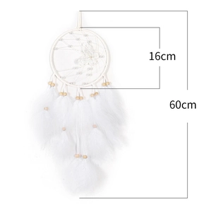 Tabla de tallas detallada con aro de 16cm y 60cm de largo para el atrapasueños blanco mariposa