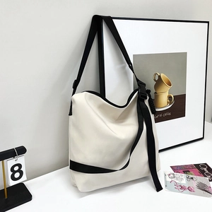 Sac Bandoulière en Nylon Japonais Grande Capacité Cabas Léger Minimaliste pour Femme Navettage Utilisation Quotidienne Décontractée
