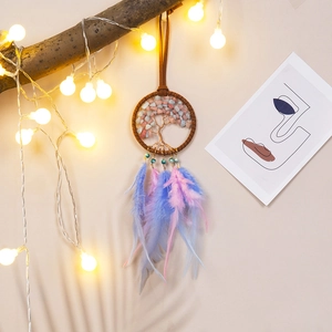 Boho δέντρο της ζωής ονειροπαγίδα διακόσμηση με ροζ και γαλάζια φτερά και πέτρες