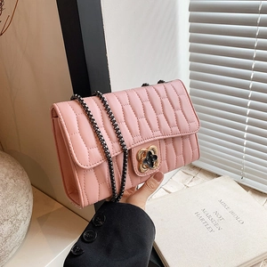 Quilted PU Leather Shoulder Bag Clover Flower Metal Turn Lock Chain Strap Trendy Women Small Square Crossbody Bag