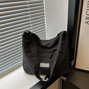 Women Large Capacity Tote Bag Nylon Fabric Shoulder Crossbody Handbag Casual Retro Fashion Patch Zipper Pouch