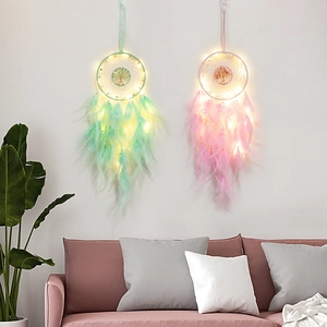 Acchiappasogni Albero della Vita rosa e verde menta con luci LED e piume per decorazione