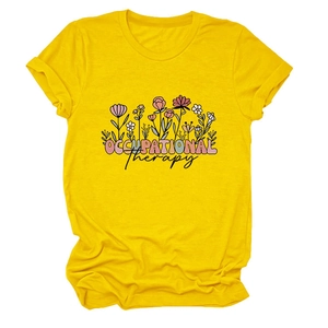 Vue détaillée du T-shirt en coton jaune avec imprimé floral coloré Occupational Therapy