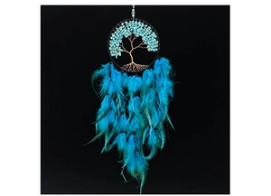Détail d'un attrape-rêves Arbre de Vie artisanal avec pierres turquoise et plumes