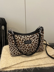 Women's Fashion Leopard Print Shoulder Bag Large Capacity Casual Tote Handbag PU Leather Splicing Fabric Underarm Bag Daily Commuter Handbag
