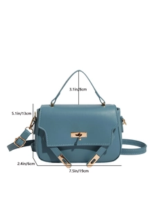 Borsa a tracolla minimalista in pelle blu con chiusura dorata e misure dettagliate