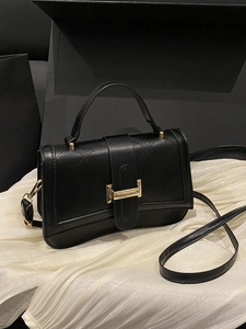 Women Quilted PU Leather Shoulder Bag Elegant Handbag With Gold H Buckle Curved Bottom Crossbody For Daily Match