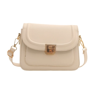 Sac bandoulière carré minimaliste blanc cassé avec boucle magnétique en métal doré